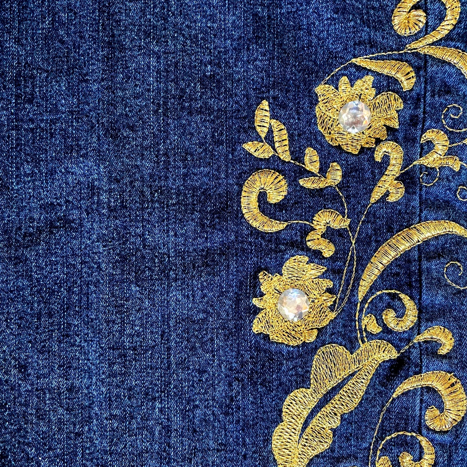 Denim 24/7 Dark Wash Blue Jeans Sz 22WP Short High Rise Mom Gold Embroidery EUC