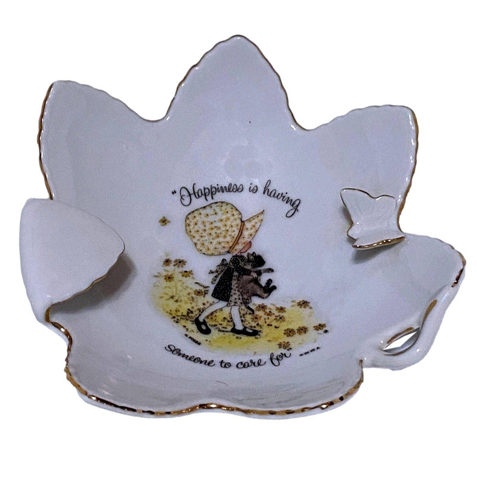 1973 HOLLY HOBBIE w Cat Candy Trinket Dish Vintage Porcelain Happiness is Having