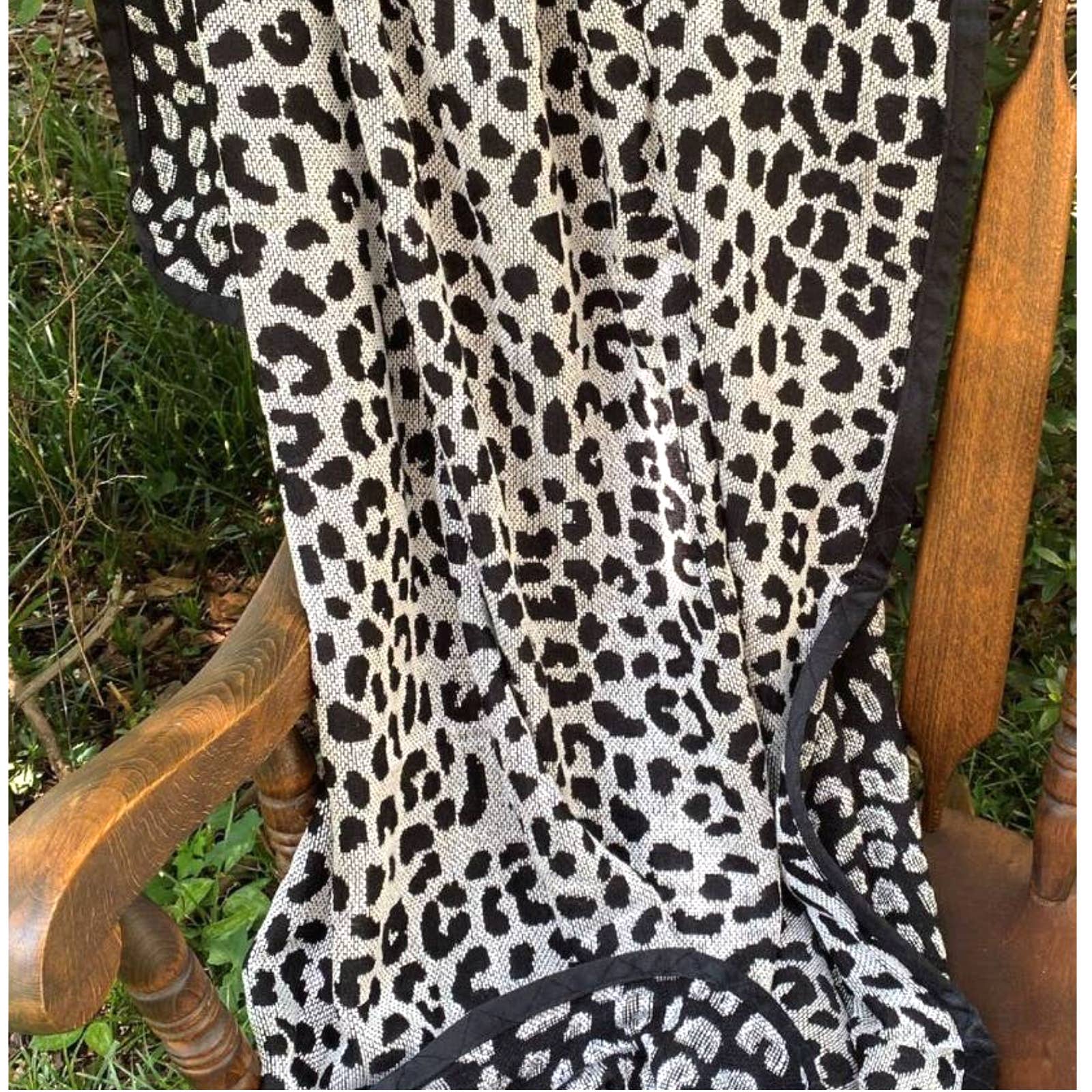 Leopard Animal Print Throw Decorative Hemmed Reversible Black Silver 50x60" NEW